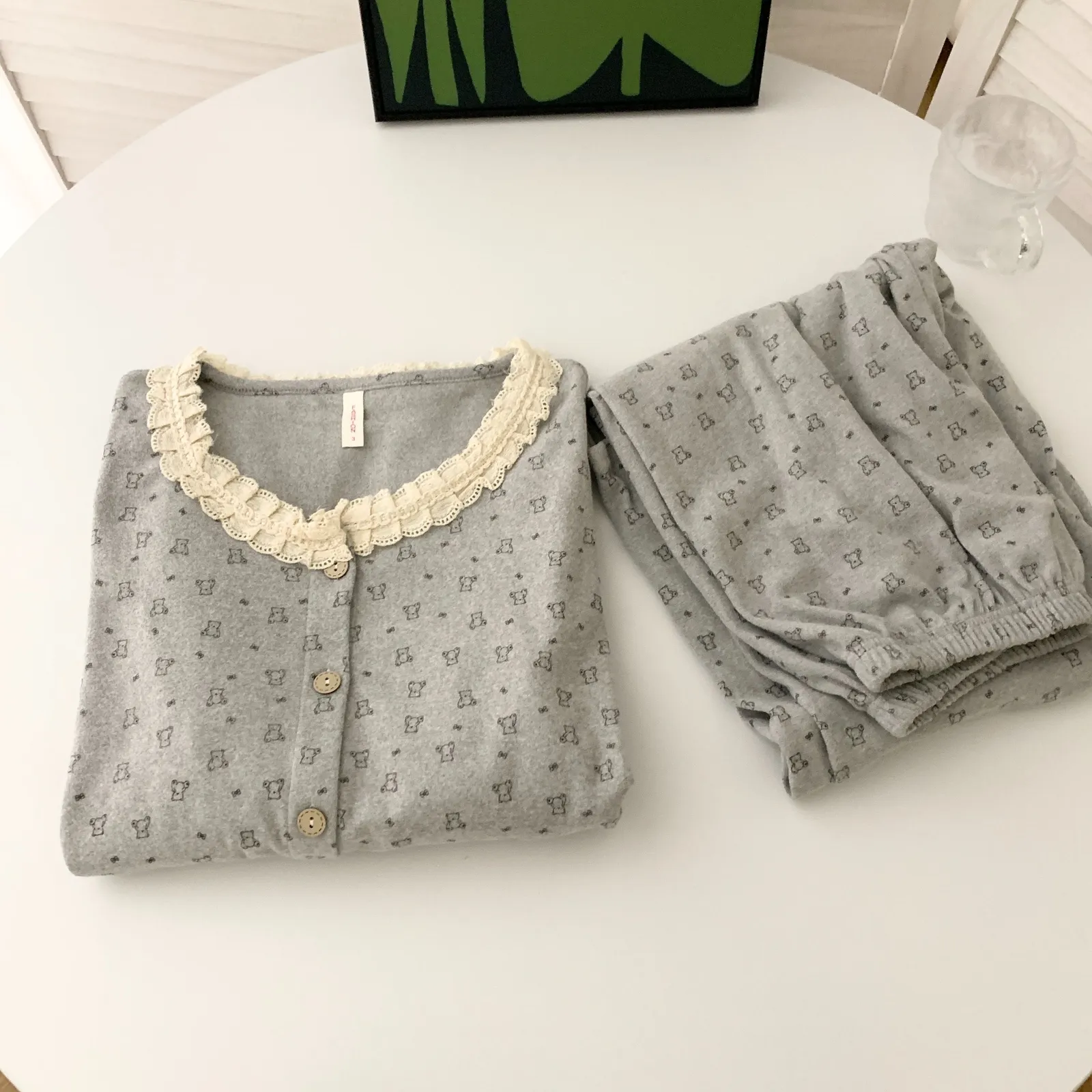 German Velvet Pajamas Women Spring Autumn Winter Sweet Cardigan Long Sleeve Small Floral Plus Size Loose Homewear Set · Wholesale · OEM · Worldwide Shipping - View 4