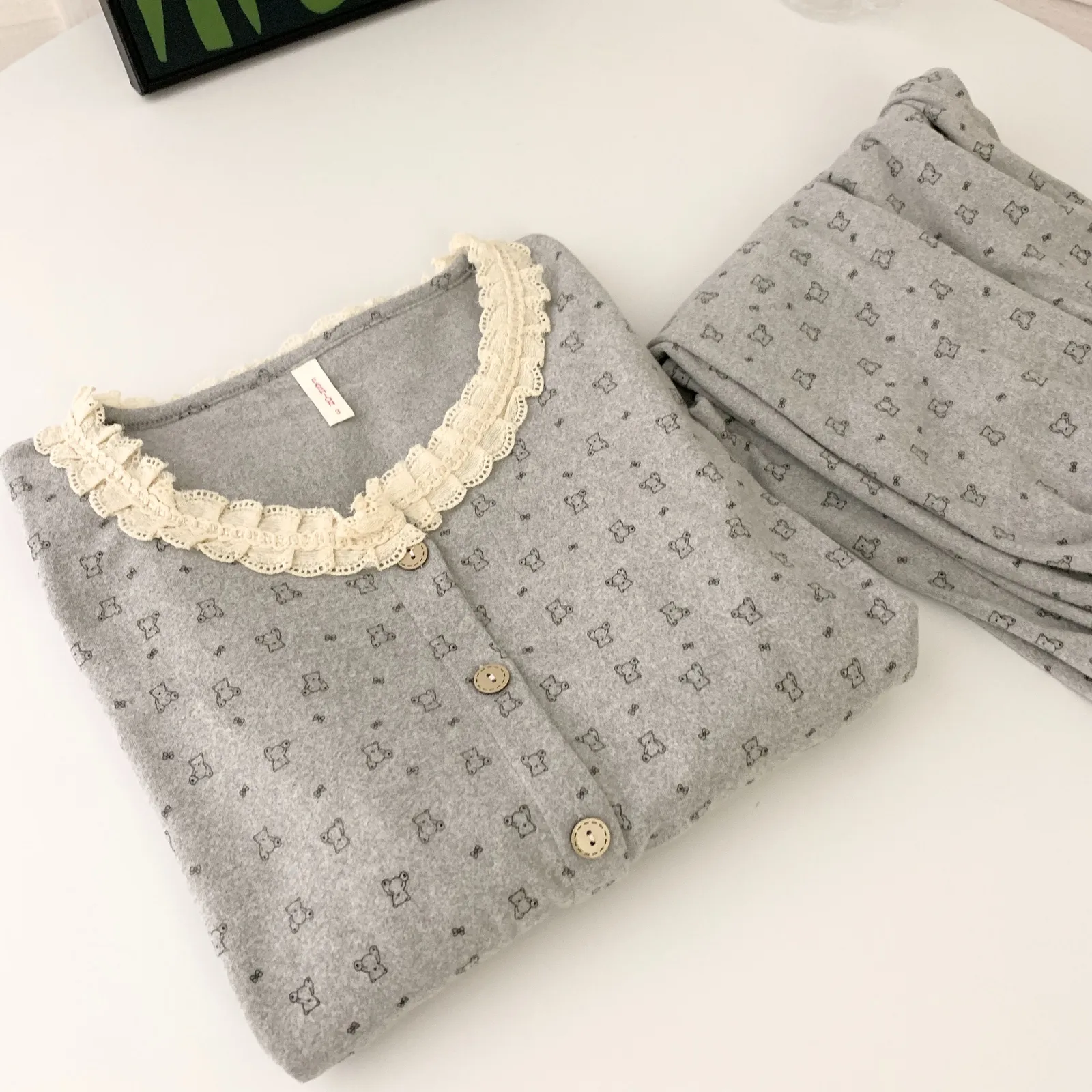 German Velvet Pajamas Women Spring Autumn Winter Sweet Cardigan Long Sleeve Small Floral Plus Size Loose Homewear Set · Wholesale · OEM · Worldwide Shipping - Detail 1