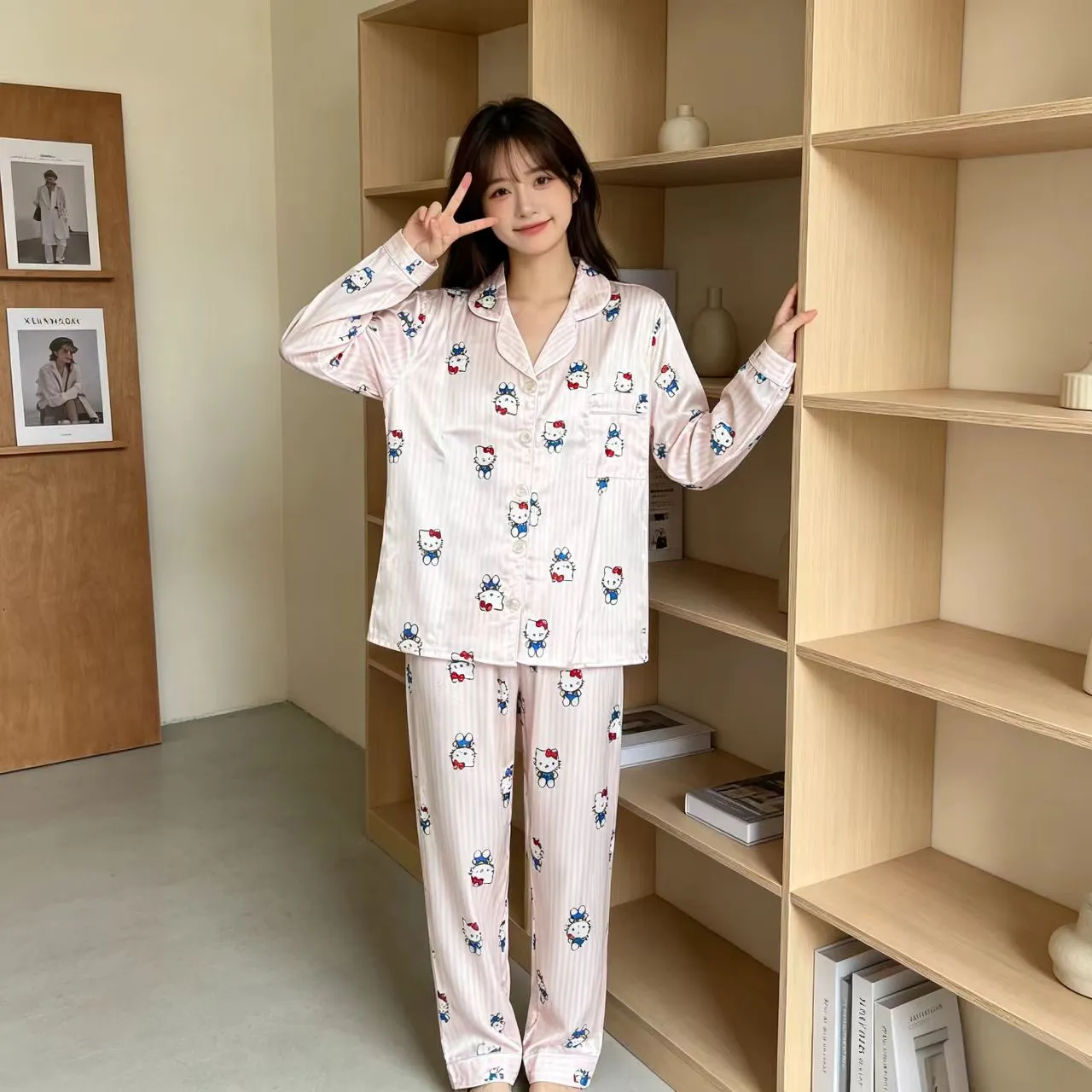 봄가을 신상 아이스 스노우 실크 파자마 카툰 프린트 긴팔 긴바지 2종 세트 외출 가능 여성 얇은 홈웨어 · 도매 · OEM · 전 세계 배송 - View 4