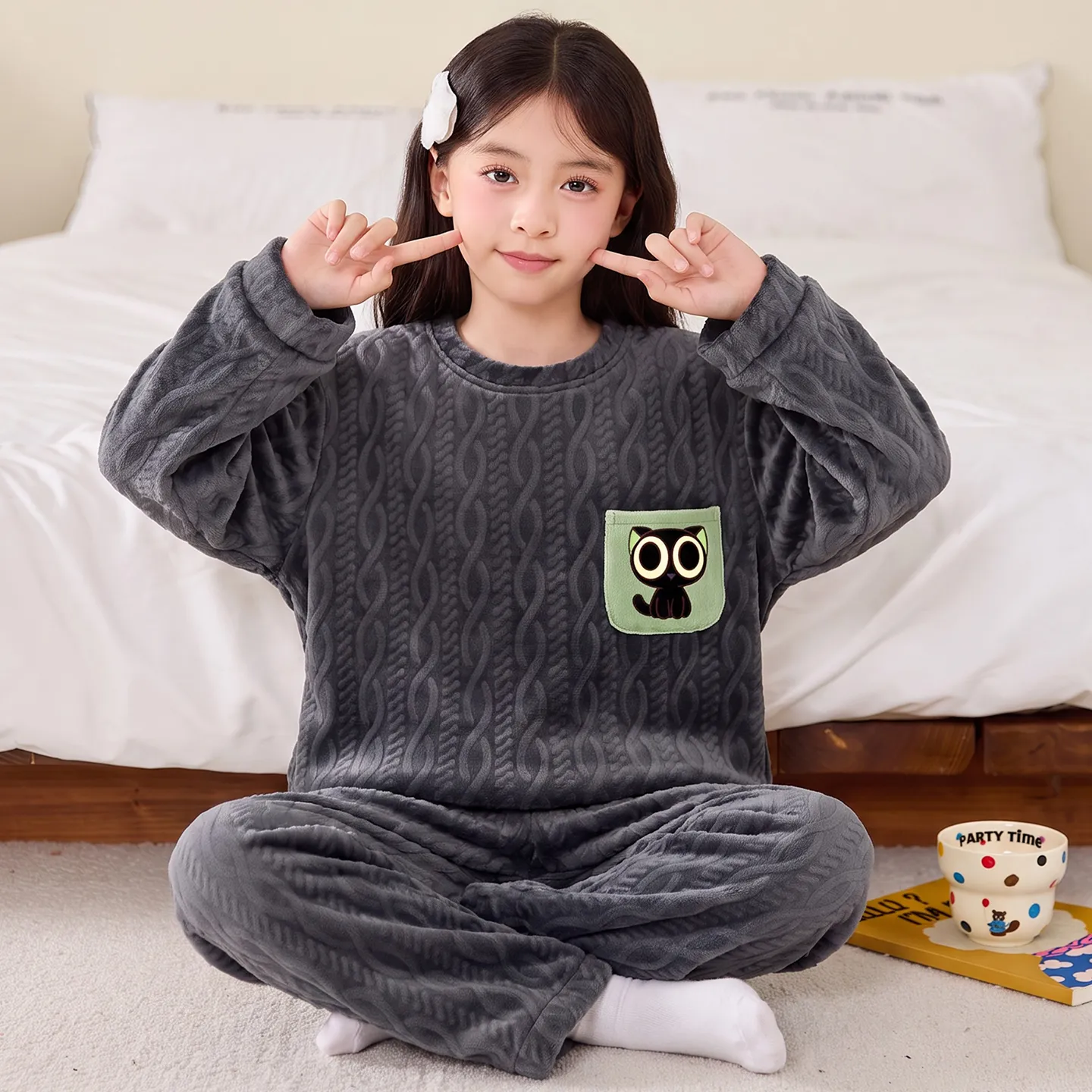 New Girls' Winter Pajama Set, Island Fleece Long Sleeve Crew Neck Pullover with Cute Cartoon Print, Warm Kids Loungewear · Wholesale · OEM · Worldwide Shipping - Detail 7