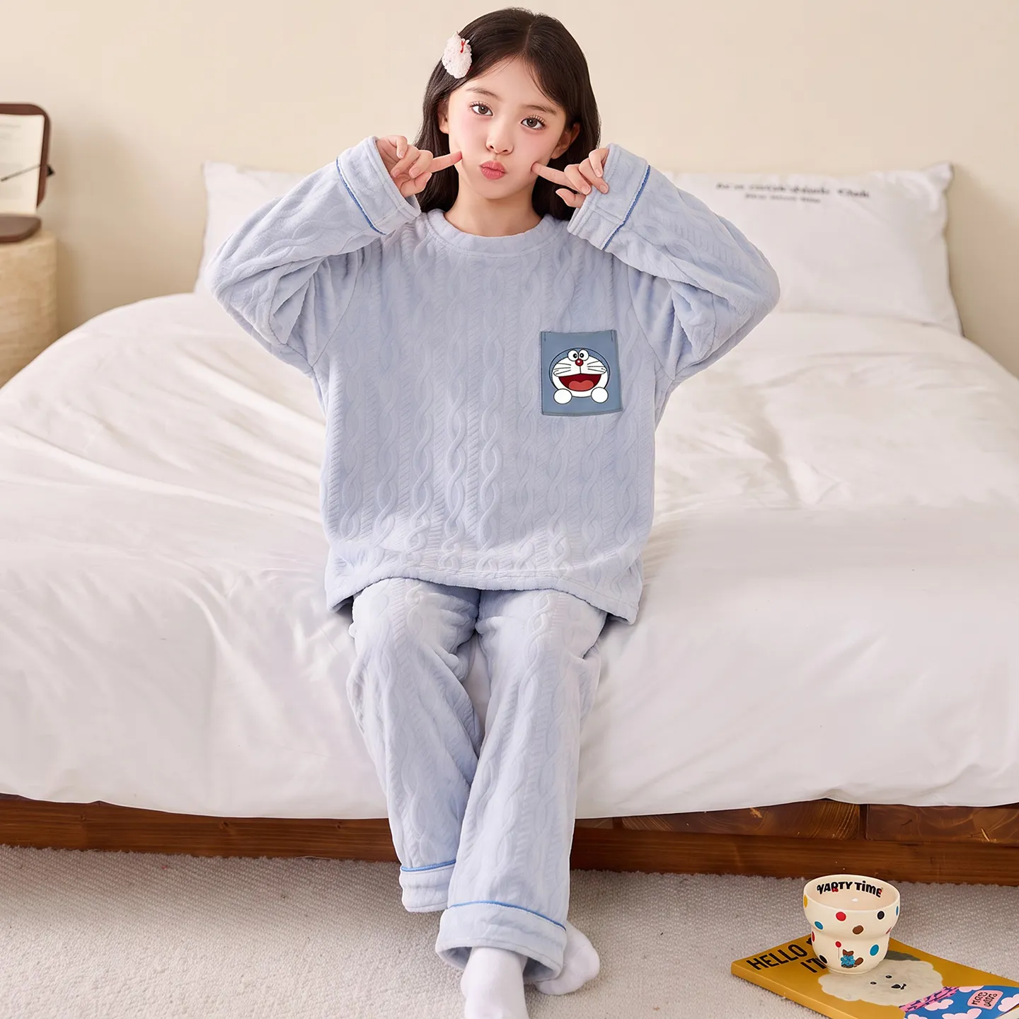 New Girls' Winter Pajama Set, Island Fleece Long Sleeve Crew Neck Pullover with Cute Cartoon Print, Warm Kids Loungewear · Wholesale · OEM · Worldwide Shipping - View 2