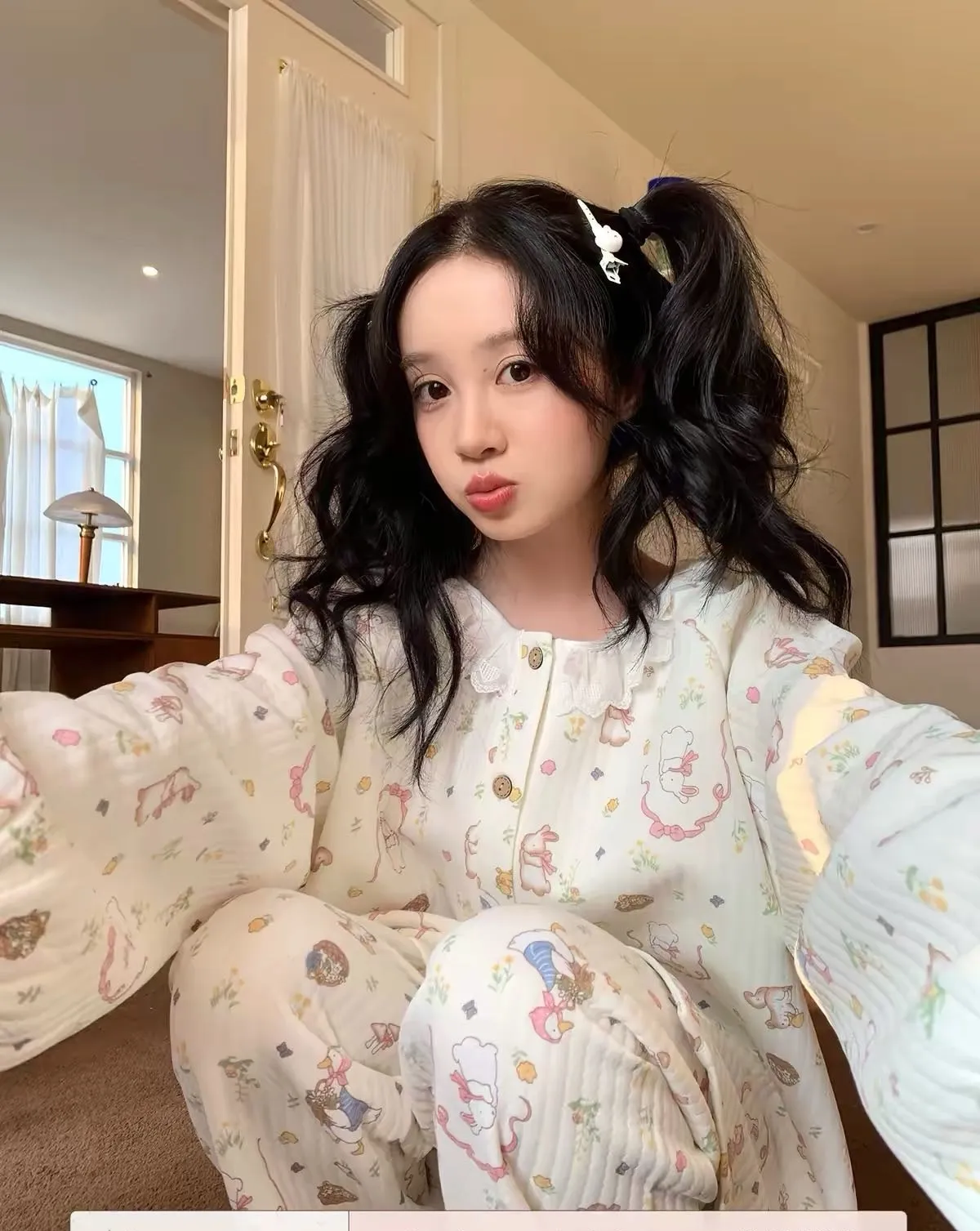 Set Piyama Cardigan 240g Air Quilted Korea Style Wanita dengan Renda, Kupu-kupu, dan Motif Bunga · Grosir · OEM · Pengiriman Global - Detail 27