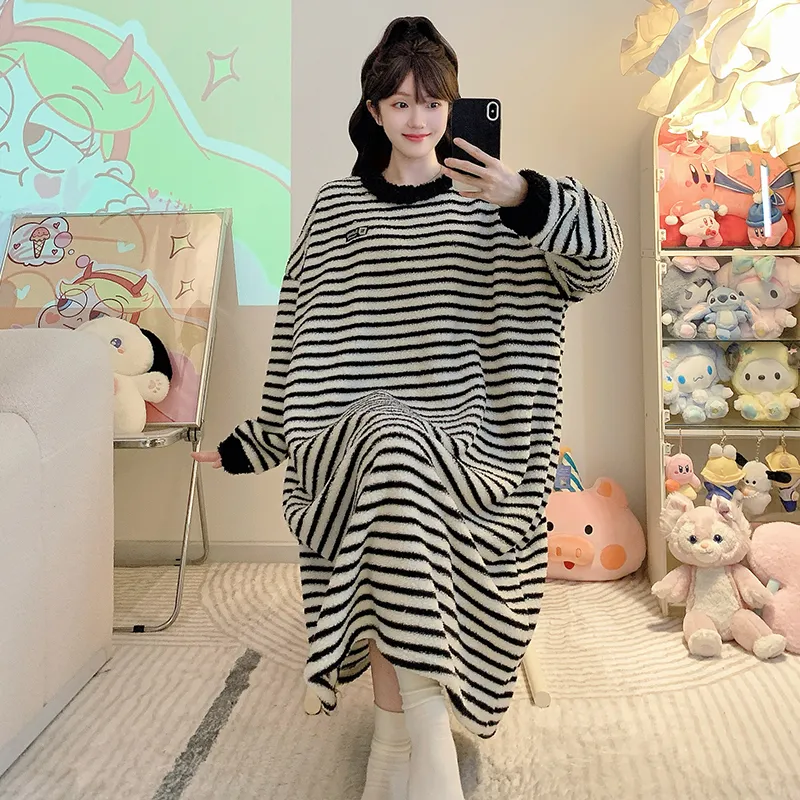Women's Pajamas Winter New Half-Sherpa Fleece Nightdress Korean Style Loose Plus Size Up to 125kg Wearable Loungewear M-2XL · Wholesale · OEM · Worldwide Shipping - View 4