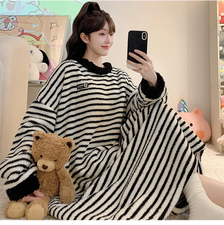 Women's Pajamas Winter New Half-Sherpa Fleece Nightdress Korean Style Loose Plus Size Up to 125kg Wearable Loungewear M-2XL · Wholesale · OEM · Worldwide Shipping - Detail 12