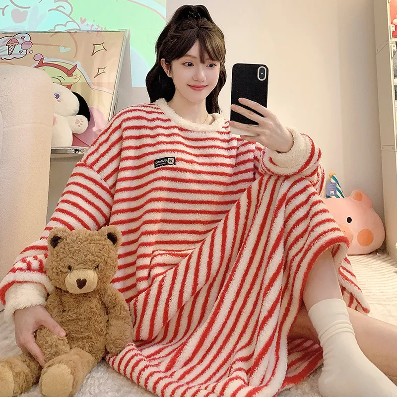 Women's Pajamas Winter New Half-Sherpa Fleece Nightdress Korean Style Loose Plus Size Up to 125kg Wearable Loungewear M-2XL · Wholesale · OEM · Worldwide Shipping - View 3