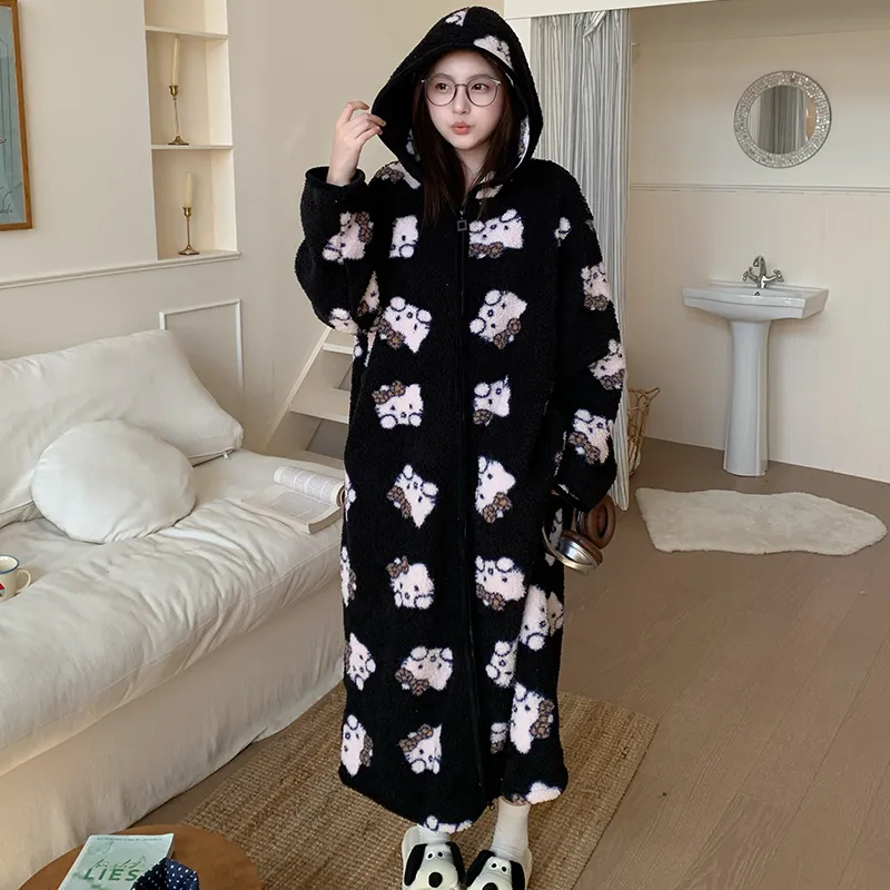 Robe de nuit à capuche longue à fermeture éclair en velours double face pour femme, pyjama d'intérieur ample grande taille 250 jin · Grossiste · OEM · Mondial