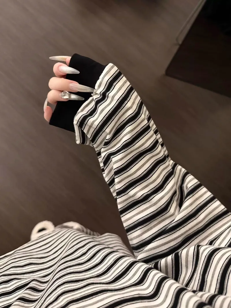 8069 Color-Block Striped 2026 Spring/Autumn New Women's Pajama Set, Korean Style Trendy Striped Loungewear · Wholesale · OEM · Worldwide Shipping - Detail 2