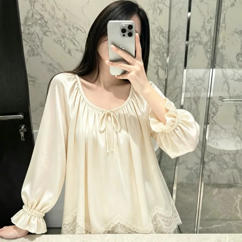 بيجامة نسائية بأكمام طويلة وبنطال طويل مع حشوة صدر، دانتيل، بأسلوب فرنسي ناعم ومغرٍ، ملابس منزلية من الحرير الصناعي للنساء · بيع بالجملة · تصنيع حسب الطلب · شحن عالمي - View 1