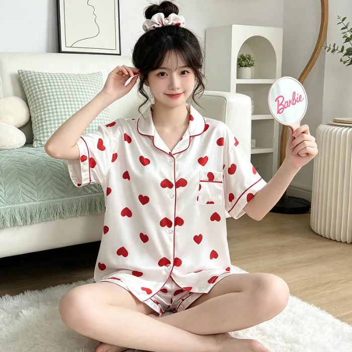 Yuanxing 2197 Gaya Ins Populer Temperamen Manis Hati Lengan Pendek Celana Pendek Pakaian Rumah Imitasi Sutra Wanita Set Piama · Grosir · OEM · Pengiriman Global - Detail 1