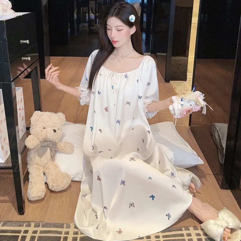 TikTok人気フレンチスクエアネック蝶々プリントアイスシルクナイトウェアレディース純欲風ロング丈膝下ワンピース · 卸売 · OEM · 世界へ発送 - View 4