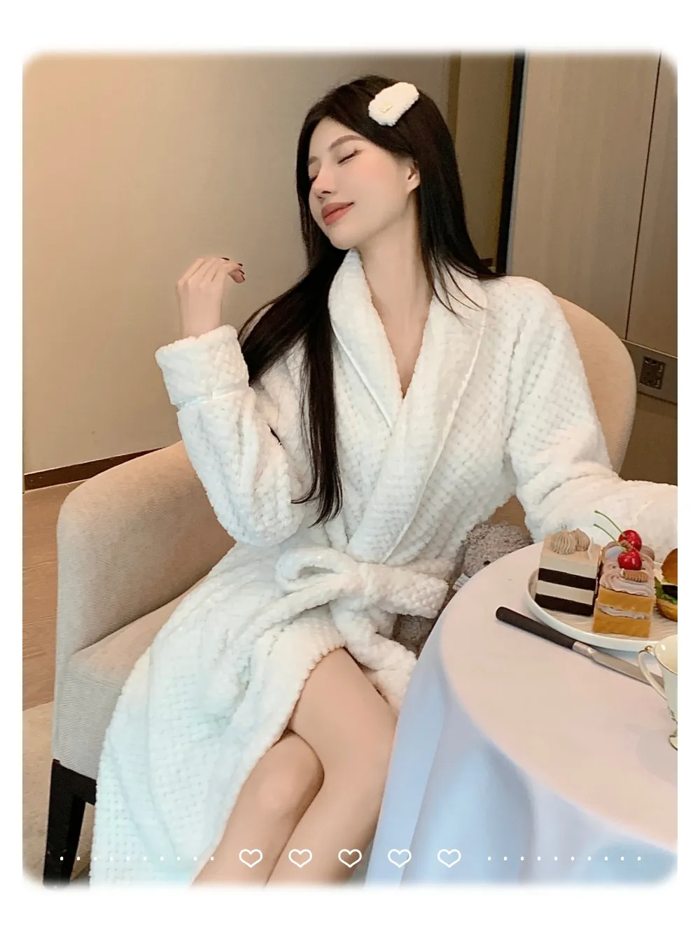 Peignoir femme motif ananas chaud flanelle bathrobe ample ceinture pyjama blanc simple pur désir polaire corail · Grossiste · OEM · Mondial - Detail 3