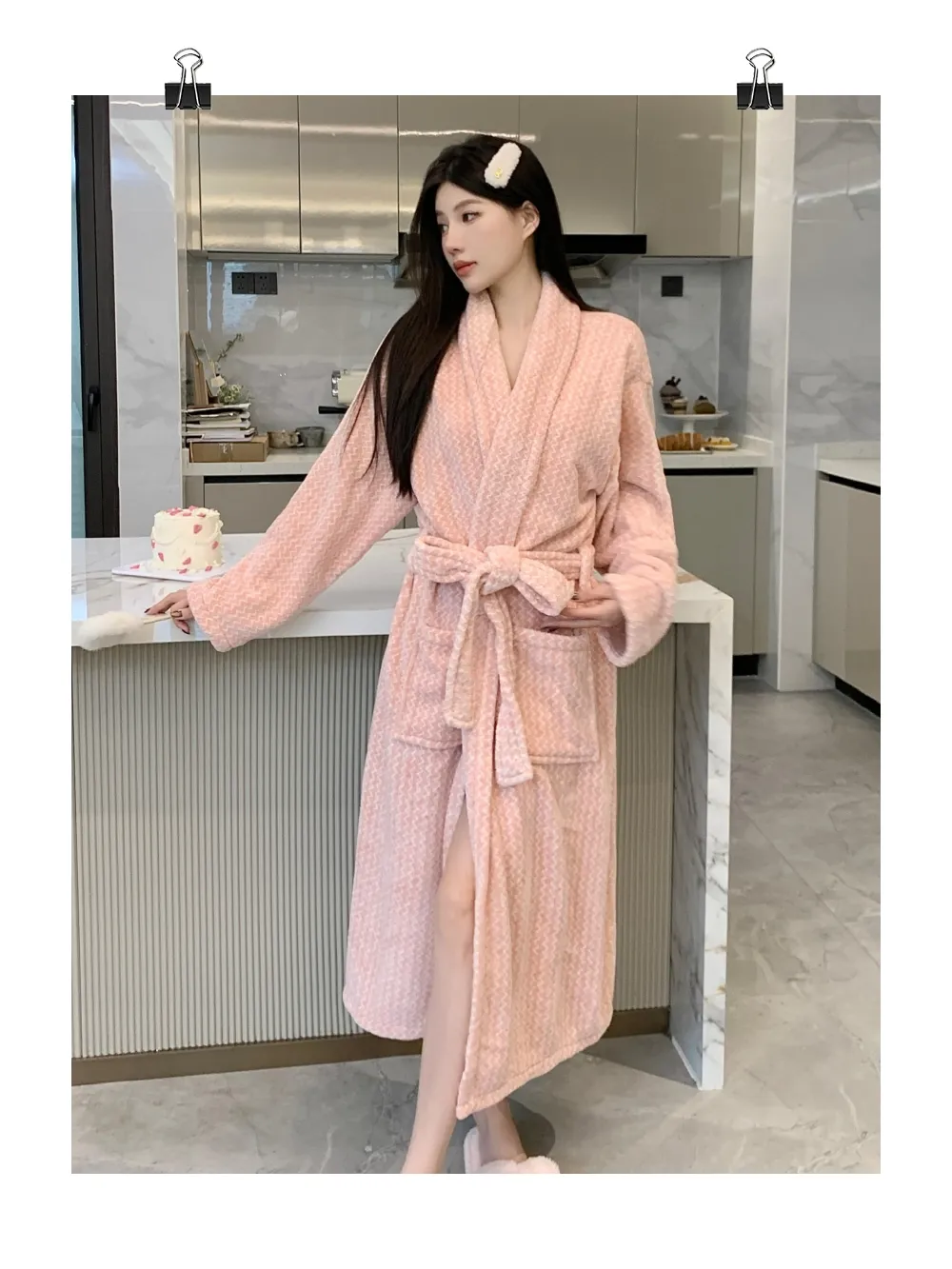 Automne hiver peignoir femme chaud flanelle robe de bain ample ceinture pyjama rose épaissi pur polaire corail · Grossiste · OEM · Mondial - Detail 1