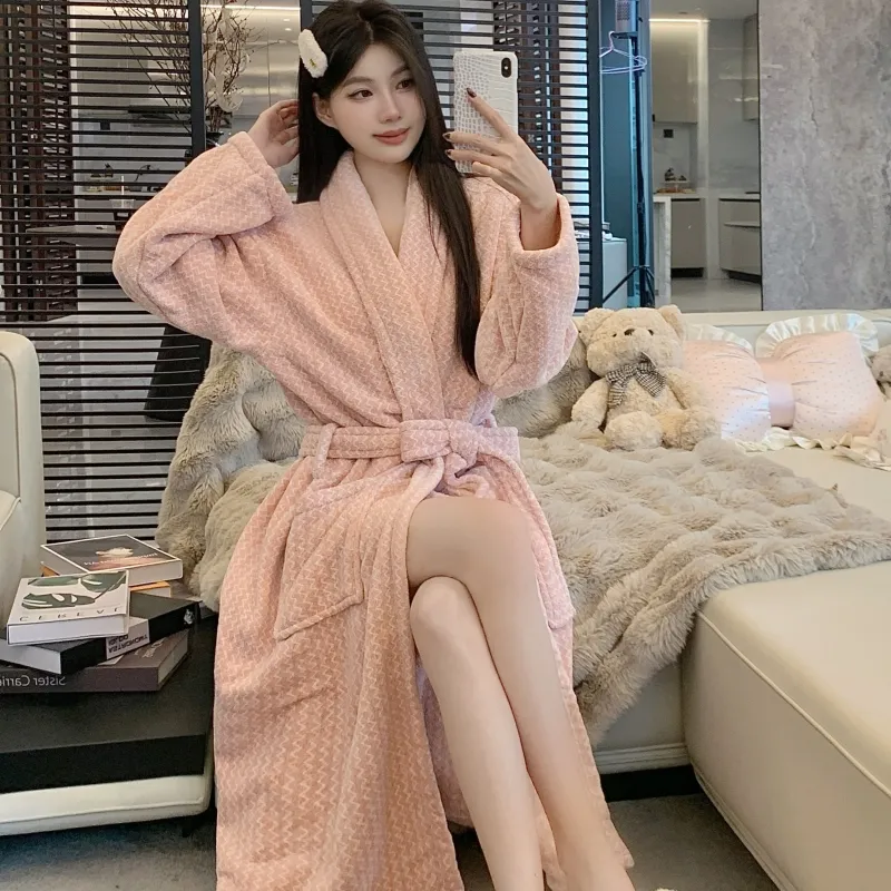 Automne hiver peignoir femme chaud flanelle robe de bain ample ceinture pyjama rose épaissi pur polaire corail · Grossiste · OEM · Mondial - View 2