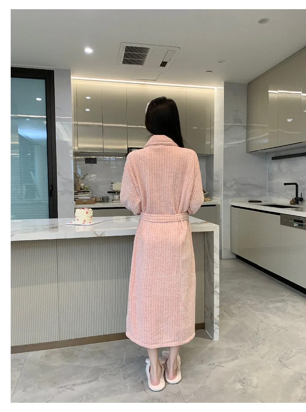Automne hiver peignoir femme chaud flanelle robe de bain ample ceinture pyjama rose épaissi pur polaire corail · Grossiste · OEM · Mondial - Detail 6
