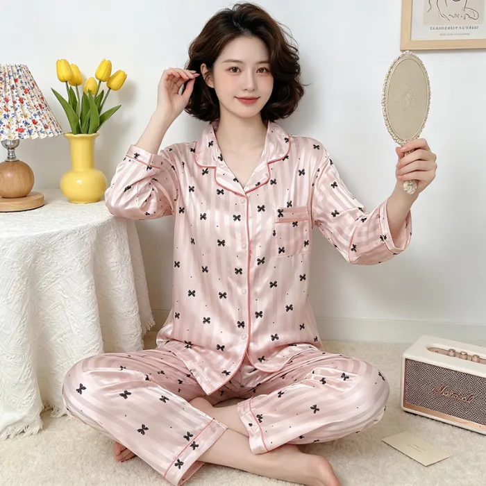 위안싱 23153 인스풍 고급스러운 심플 스타일 스트라이프 자카드 긴팔 홈웨어 인조 실크 파자마 세트 · 도매 · OEM · 전 세계 배송 - Detail 1