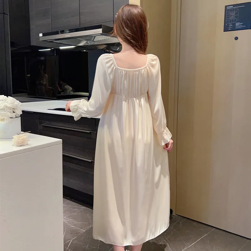 正規品ロング丈110CM 秋 カップ付きナイティ レディース長袖レース縁Vネックアイスシルクパジャマナイティ · 卸売 · OEM · 世界へ発送 - View 3