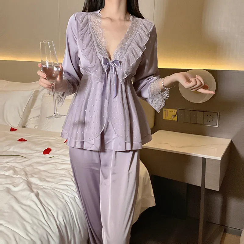 Piyama Seksi Ice Silk Musim Semi Musim Gugur Wanita Lengan Tujuh Per Tiga Celana Panjang Set Renda Gaya Putri Rasa Mewah dengan Bantalan Dada Pakaian Rumah · Grosir · OEM · Pengiriman Global - View 1