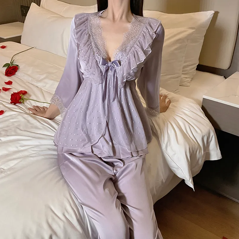 Piyama Seksi Ice Silk Musim Semi Musim Gugur Wanita Lengan Tujuh Per Tiga Celana Panjang Set Renda Gaya Putri Rasa Mewah dengan Bantalan Dada Pakaian Rumah · Grosir · OEM · Pengiriman Global