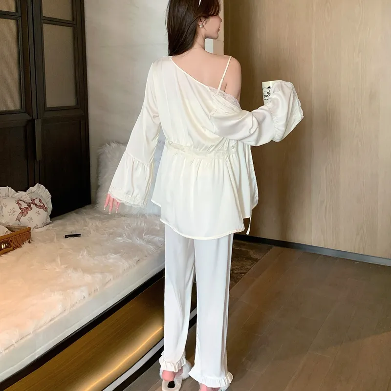 Ensemble de pyjama sexy en soie glacée pour printemps/automne, avec bretelles, pantalon long et cardigan, 3 pièces, dentelle avec bonnets intégrés, vêtement de maison léger et luxueux · Grossiste · OEM · Mondial - Detail 4