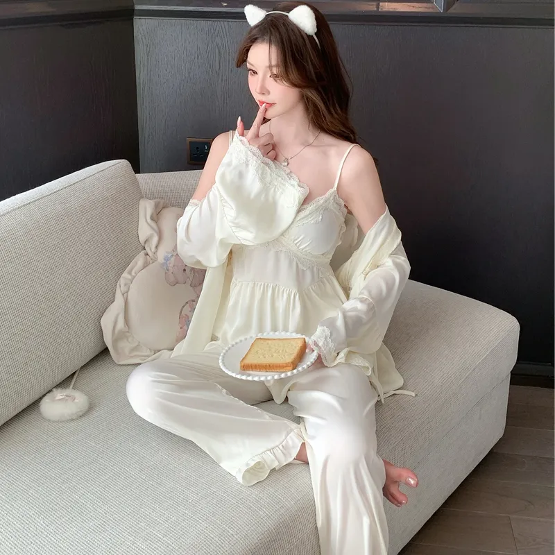 Ensemble de pyjama sexy en soie glacée pour printemps/automne, avec bretelles, pantalon long et cardigan, 3 pièces, dentelle avec bonnets intégrés, vêtement de maison léger et luxueux · Grossiste · OEM · Mondial - Detail 3