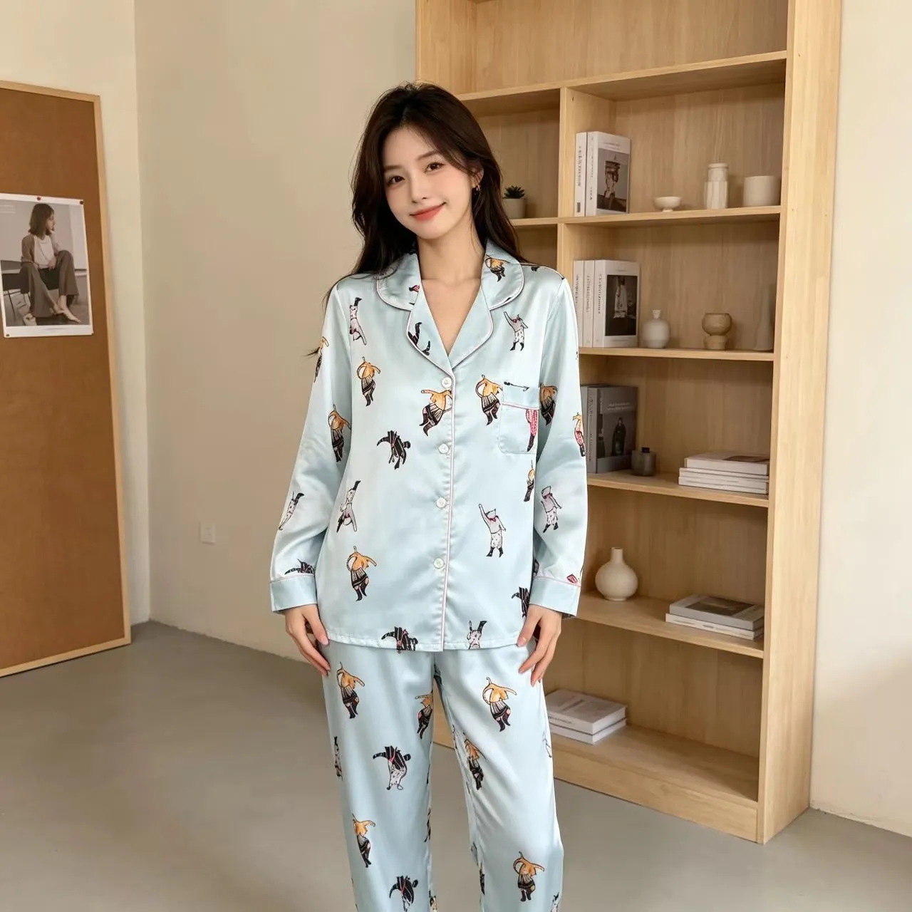 Nouveauté, pyjama femme soie neige glacée, printemps-automne, cartoon manches longues pantalon fin, ensemble maison · Grossiste · OEM · Mondial - View 1