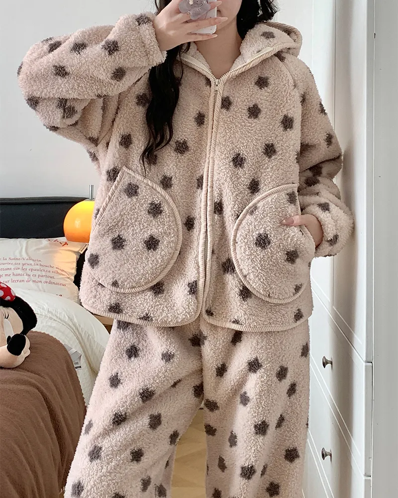 2639H# Nouvelle collection hiver pyjama femme polaire à poils longs à fermeture éclair avec capuche jeune fille portable à l'extérieur ensemble de vêtements d'intérieur 260 grammes · Grossiste · OEM · Mondial - View 3