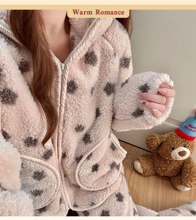 2639H# Nouvelle collection hiver pyjama femme polaire à poils longs à fermeture éclair avec capuche jeune fille portable à l'extérieur ensemble de vêtements d'intérieur 260 grammes · Grossiste · OEM · Mondial - Detail 10