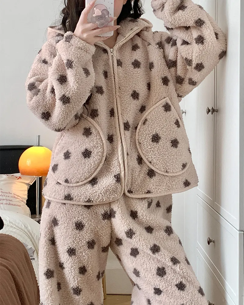2639H# Nouvelle collection hiver pyjama femme polaire à poils longs à fermeture éclair avec capuche jeune fille portable à l'extérieur ensemble de vêtements d'intérieur 260 grammes · Grossiste · OEM · Mondial - View 4