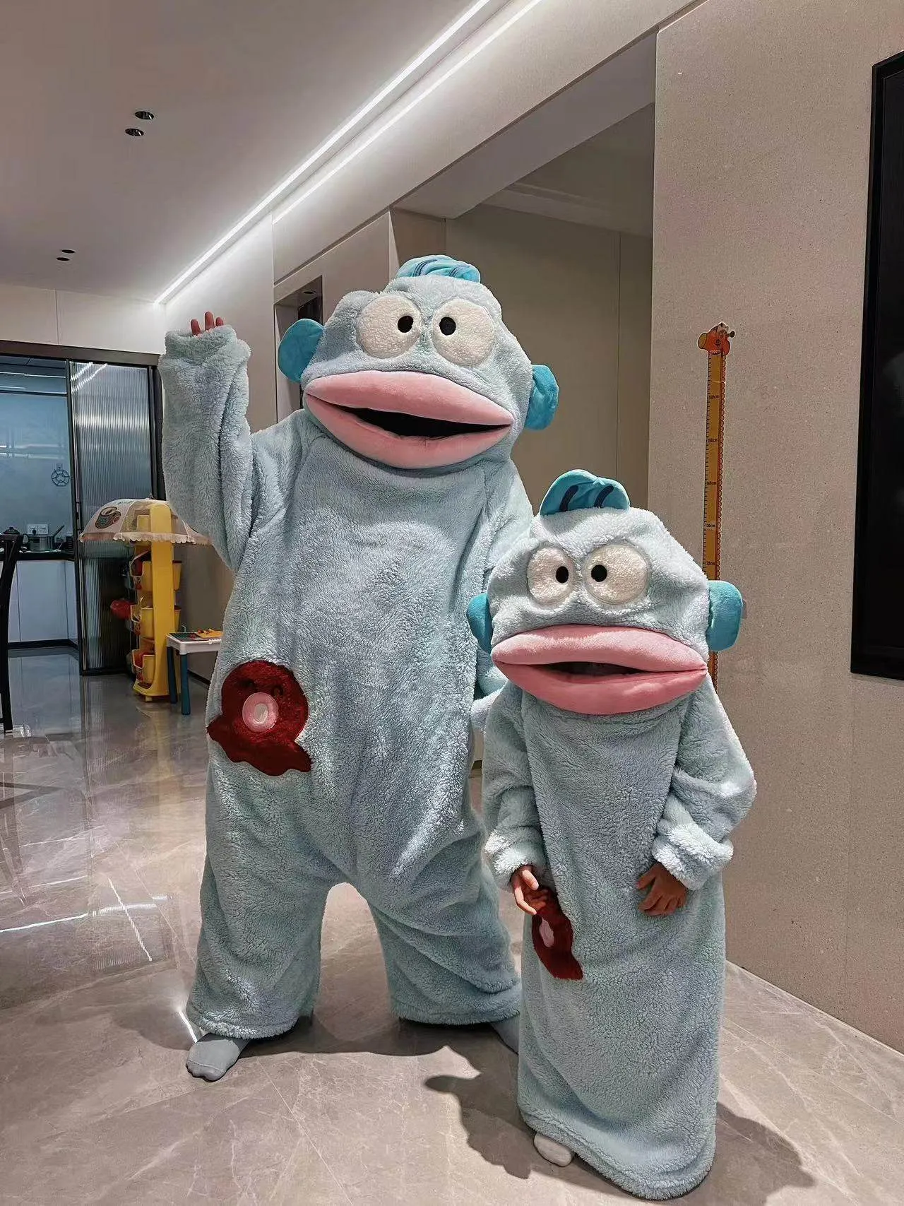 Hooded Coral Fleece One-Piece Sleepwear with Comb, Fish Hair Design, Winter Thickened Fleece Pajamas · Wholesale · OEM · Worldwide Shipping - Detail 13