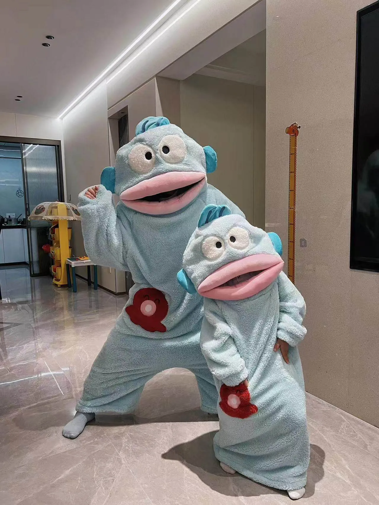 Hooded Coral Fleece One-Piece Sleepwear with Comb, Fish Hair Design, Winter Thickened Fleece Pajamas · Wholesale · OEM · Worldwide Shipping - Detail 11