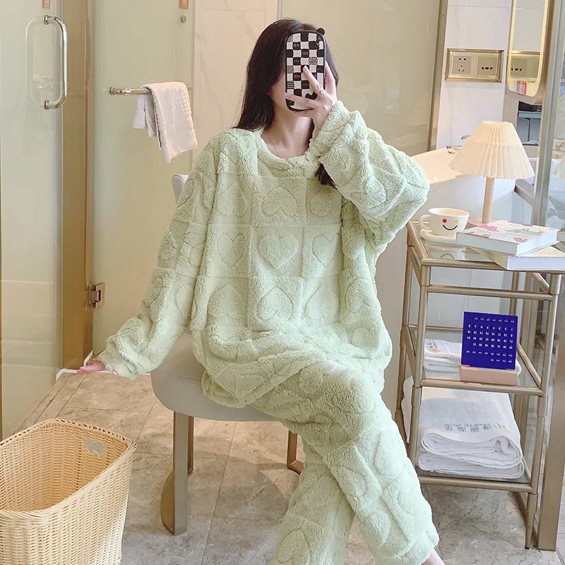 بيجامة نسائية شتوية بأكمام طويلة وبنطال طويل، مقاس كبير حتى 250 رطلاً، ملابس منزلية قابلة للارتداء خارج المنزل، بقماش مخملي منقوش · بيع بالجملة · تصنيع حسب الطلب · شحن عالمي - View 2