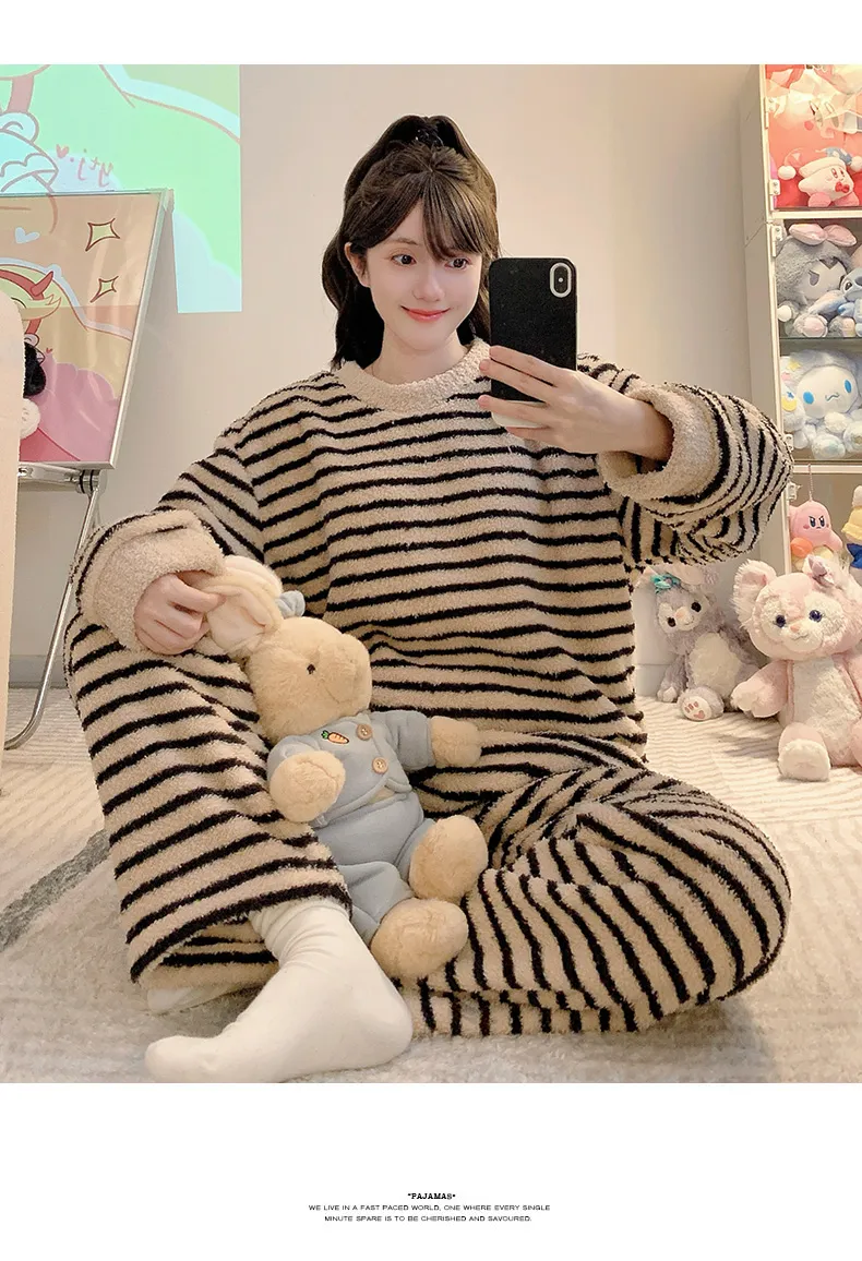Piyama Wanita Bahan Half Fleece Lembut Lengan Panjang Celana Panjang Ukuran Besar Jumbo 220 Pon Musim Dingin Santai Bisa Dipakai di Luar · Grosir · OEM · Pengiriman Global - Detail 17