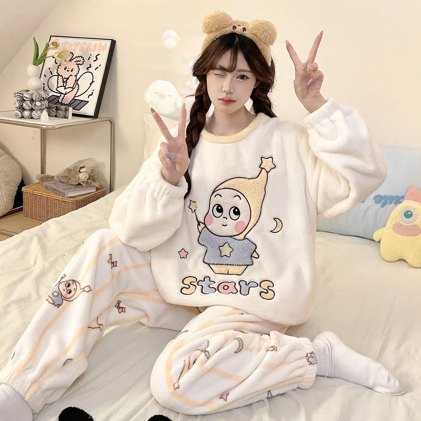 Nouveauté automne-hiver 2026, pyjama pour jeune fille en flanelle 290 g, col rond, épais, adorable motif cartoon, ensemble de homewear · Grossiste · OEM · Mondial - Detail 30