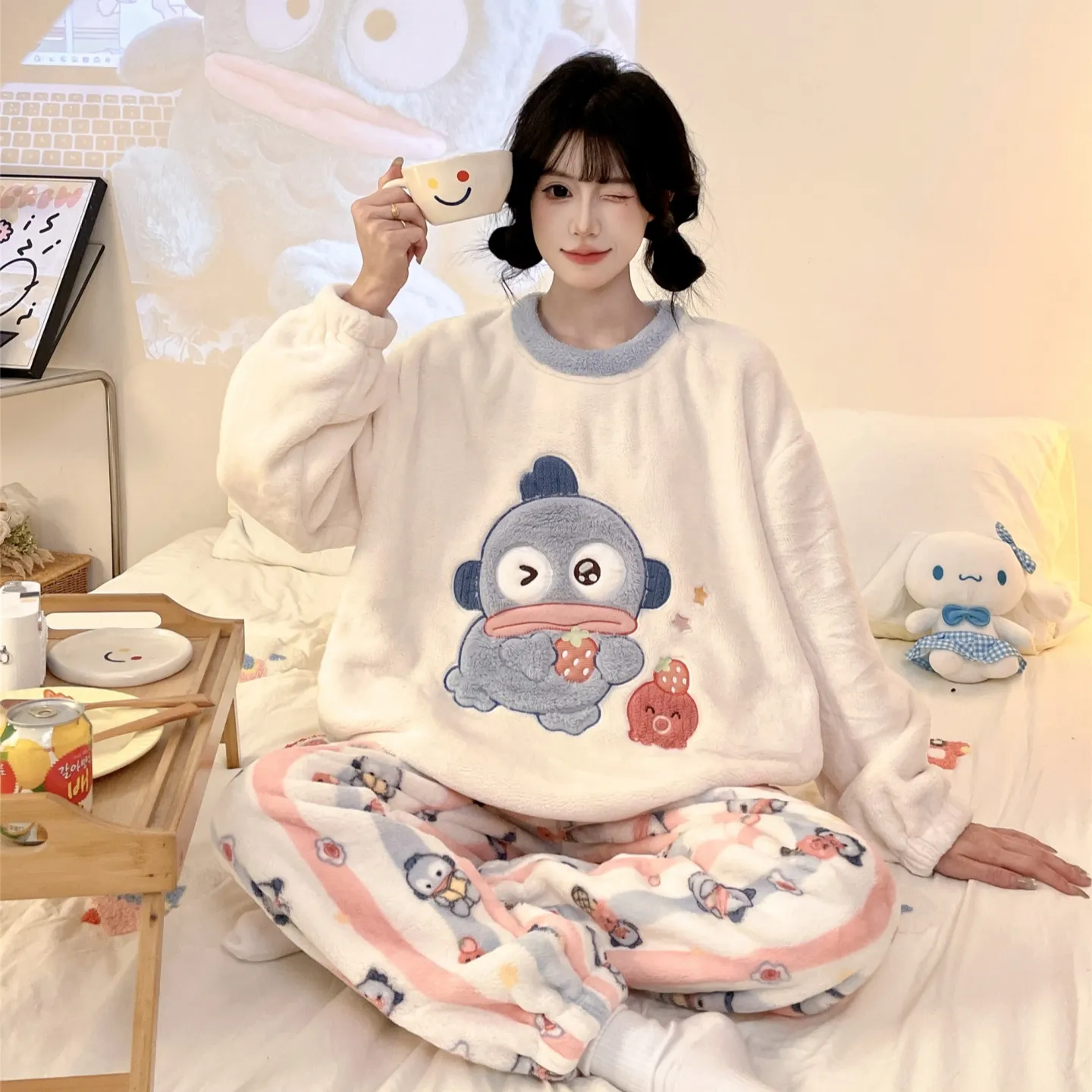 Nouveauté automne-hiver 2026, pyjama pour jeune fille en flanelle 290 g, col rond, épais, adorable motif cartoon, ensemble de homewear · Grossiste · OEM · Mondial - Detail 23
