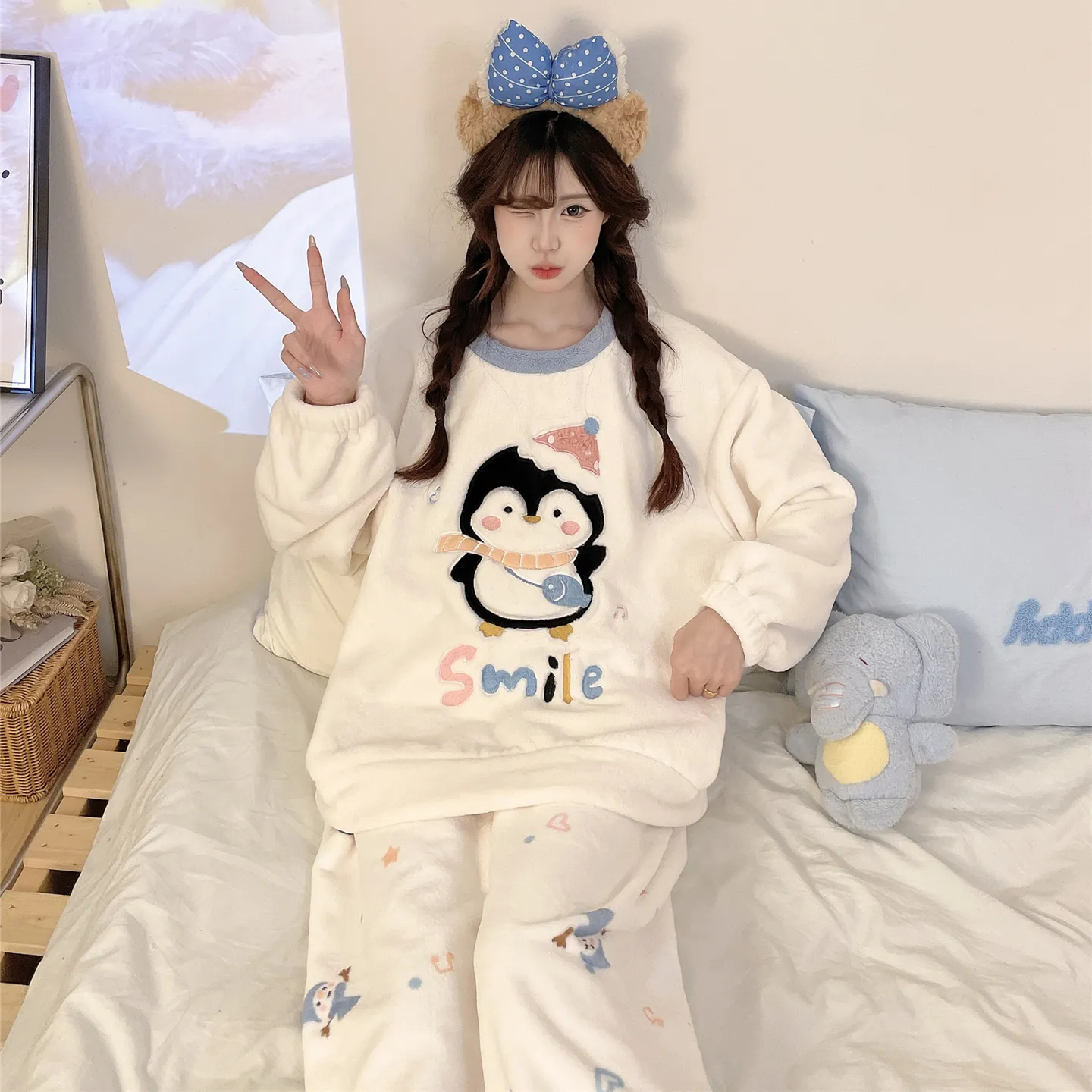 Nouveauté automne-hiver 2026, pyjama pour jeune fille en flanelle 290 g, col rond, épais, adorable motif cartoon, ensemble de homewear · Grossiste · OEM · Mondial - Detail 29