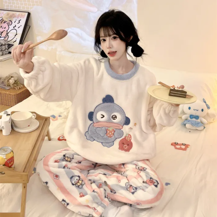 Nouveauté automne-hiver 2026, pyjama pour jeune fille en flanelle 290 g, col rond, épais, adorable motif cartoon, ensemble de homewear · Grossiste · OEM · Mondial - Detail 6