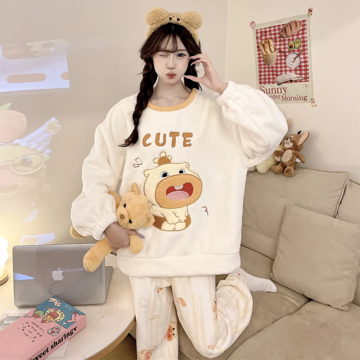 Nouveauté automne-hiver 2026, pyjama pour jeune fille en flanelle 290 g, col rond, épais, adorable motif cartoon, ensemble de homewear · Grossiste · OEM · Mondial - Detail 28