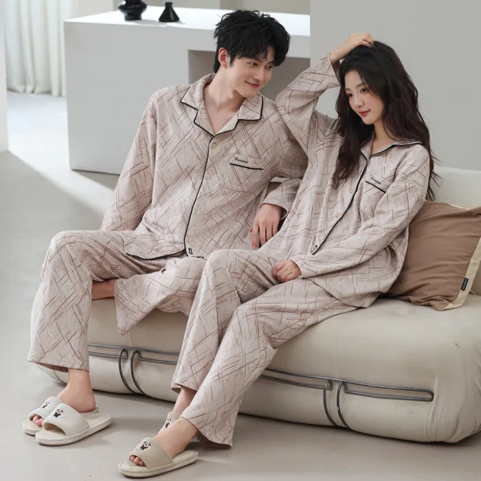더블벨벳 커플 파자마 여성 가을겨울 긴팔 카디건 귀여운 카툰 외출복 홈웨어 세트 · 도매 · OEM · 전 세계 배송 - Detail 1