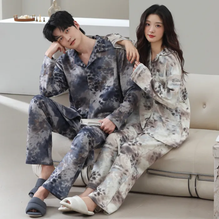 더블벨벳 커플 파자마 여성 가을겨울 긴팔 카디건 귀여운 카툰 외출복 홈웨어 세트 · 도매 · OEM · 전 세계 배송 - Detail 4