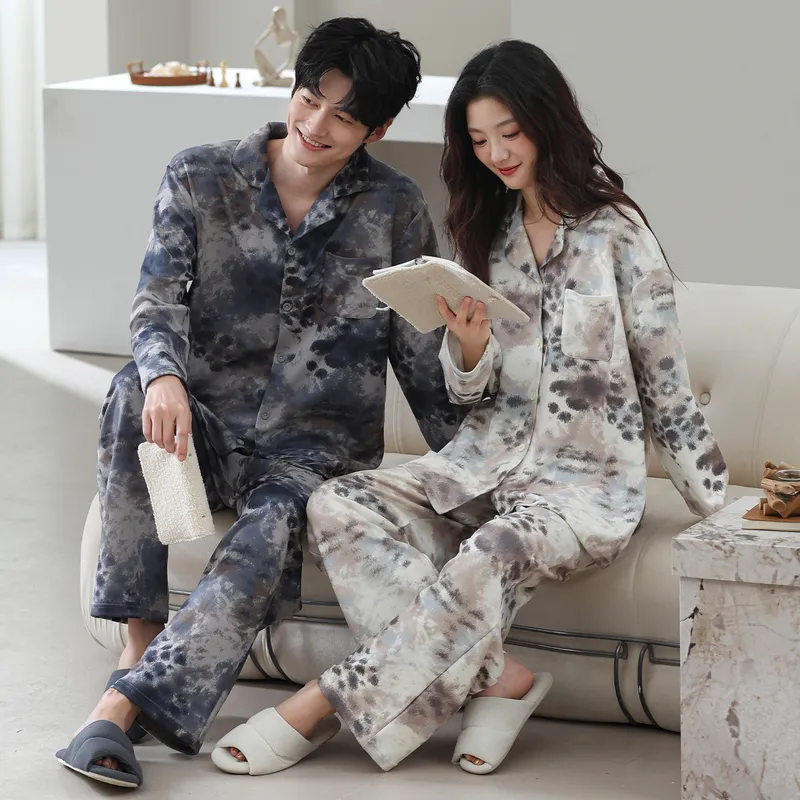 더블벨벳 커플 파자마 여성 가을겨울 긴팔 카디건 귀여운 카툰 외출복 홈웨어 세트 · 도매 · OEM · 전 세계 배송 - View 2