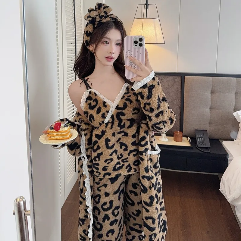 Ensemble pyjama femme 3 pièces en velours corail pour automne-hiver, caraco, pantalon long et robe de chambre, avec foulard, coussinets de poitrine, épais et chaud, vêtement d'intérieur · Grossiste · OEM · Mondial - Detail 11