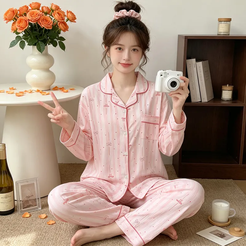 Yuanxing 35110 Ins Style Korean Sweet Striped Bow Crinkle Fabric Long Sleeve Loungewear Women's Pajama Set · Wholesale · OEM · Worldwide Shipping