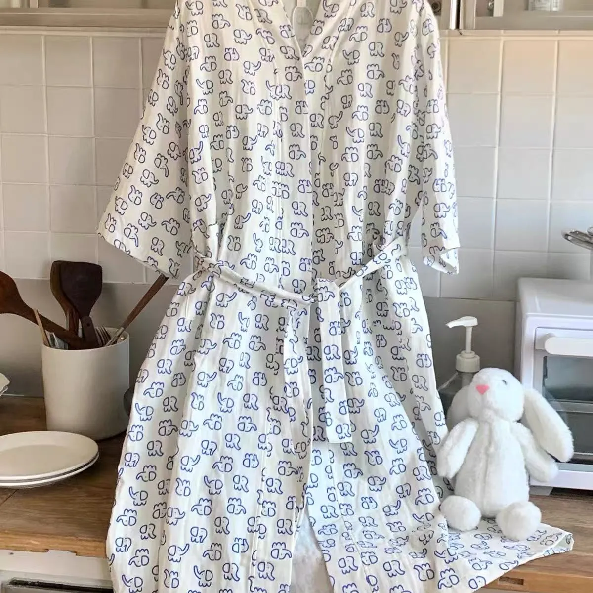 Robe de chambre femme printemps été amincissant éléphant cartoon chemise de nuit maison portable extérieur robe de chambre · Grossiste · OEM · Mondial - View 2