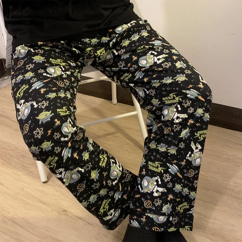 Katun Murni Pria Musim Semi Gugur Celana Panjang Kasual Rumah Buzz Lightyear Motif Kartun Pinggang Sedang Longgar Nyaman Celana Rumah · Grosir · OEM · Pengiriman Global