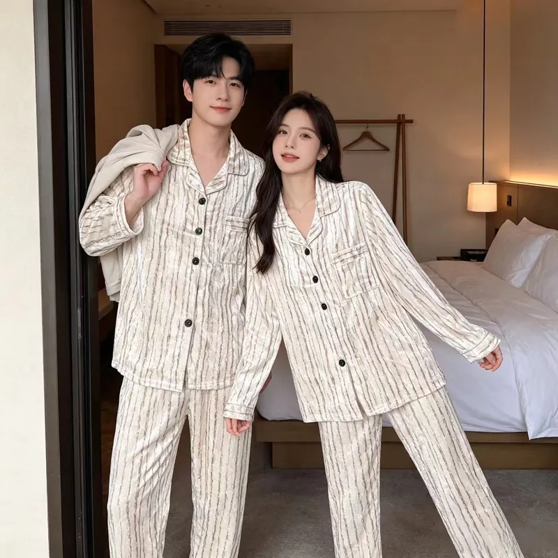 커플용 봄가을 신상 벨벳 파자마 긴팔 긴바지 투피스 세트 캐주얼 심플 카라 오픈 가디건 홈웨어 · 도매 · OEM · 전 세계 배송 - View 1