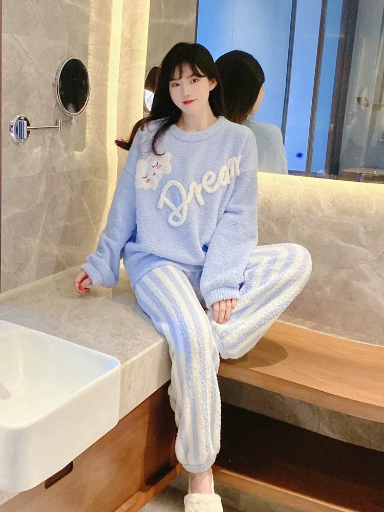 Outerwear-Ready Half Velvet Sleepwear for Women Winter Long-Sleeve Thick Soft Sweet Casual Warm Fleece Pajamas · Wholesale · OEM · Worldwide Shipping - Detail 4