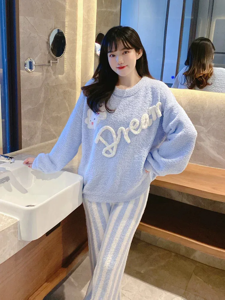 Outerwear-Ready Half Velvet Sleepwear for Women Winter Long-Sleeve Thick Soft Sweet Casual Warm Fleece Pajamas · Wholesale · OEM · Worldwide Shipping - Detail 3