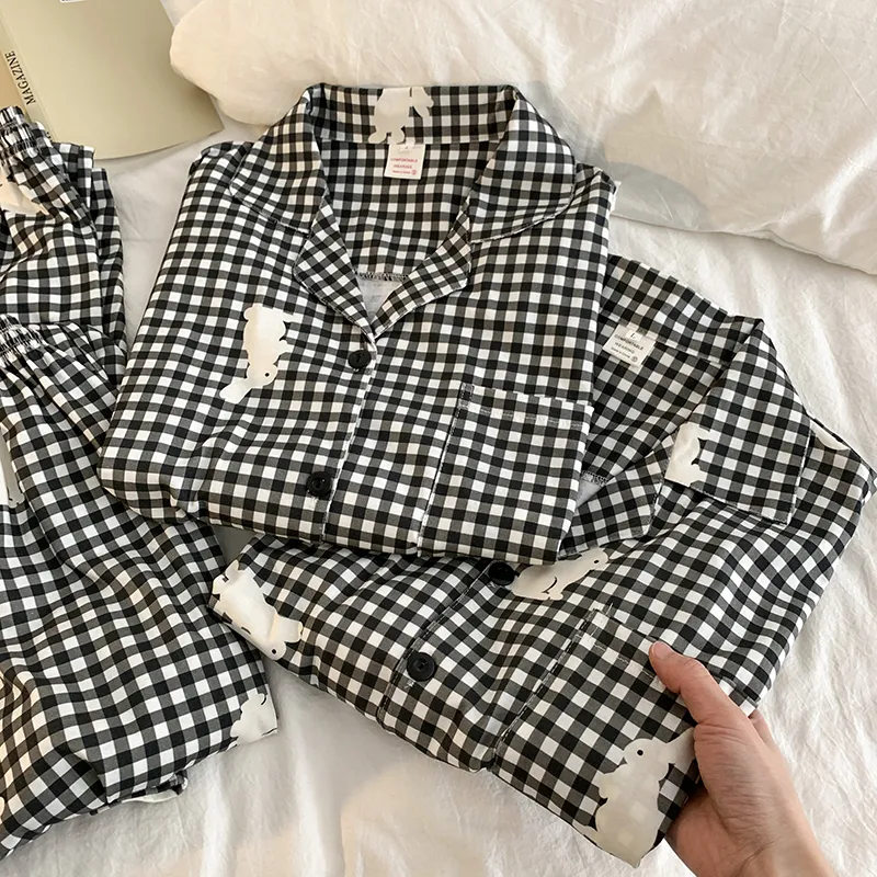 Piyama Set Couple Bergaya Santai Sederhana Motif Kotak Renda Katun Murni Lengan Panjang Musim Semi Bisa Dipakai di Luar Pria Wanita Pakaian Rumah · Grosir · OEM · Pengiriman Global