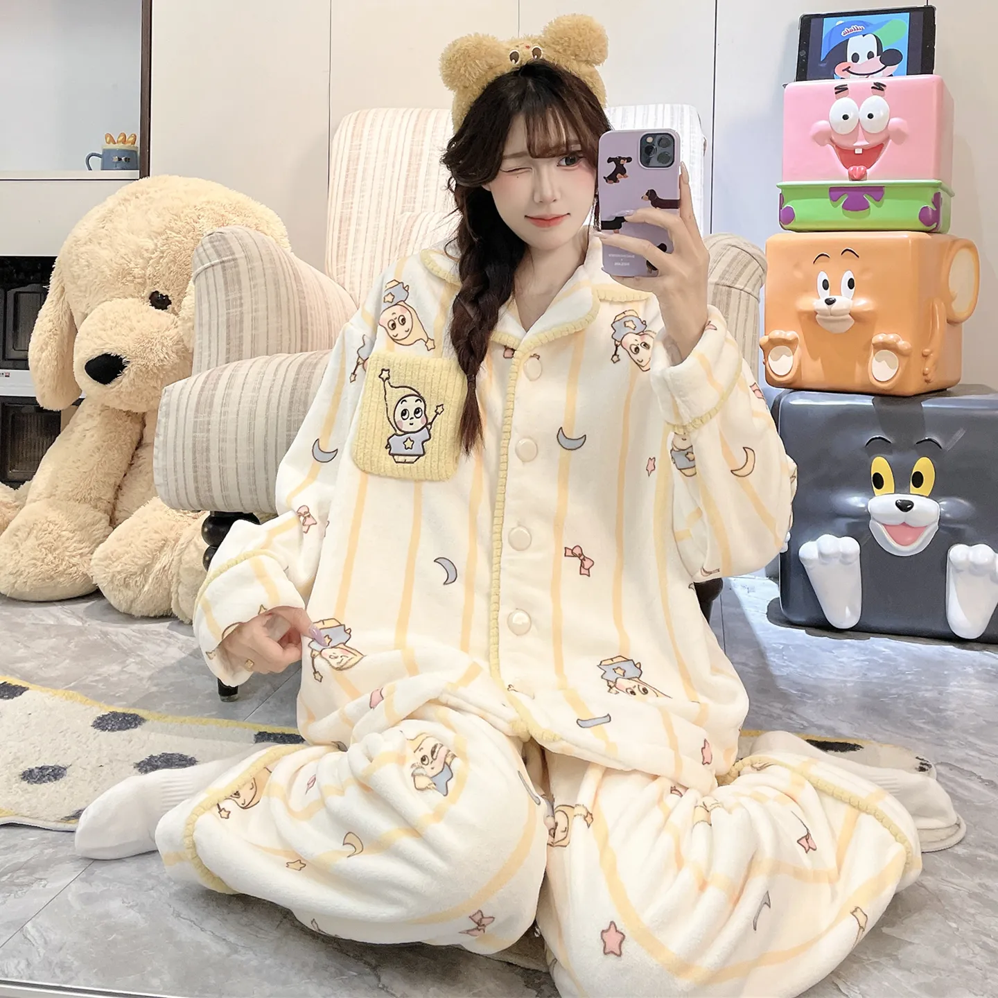2026 가을겨울 신상 잠옷 소녀 플란넬 290g 카디건 칼라 두꺼운 만화 홈웨어 세트 · 도매 · OEM · 전 세계 배송 - Detail 11
