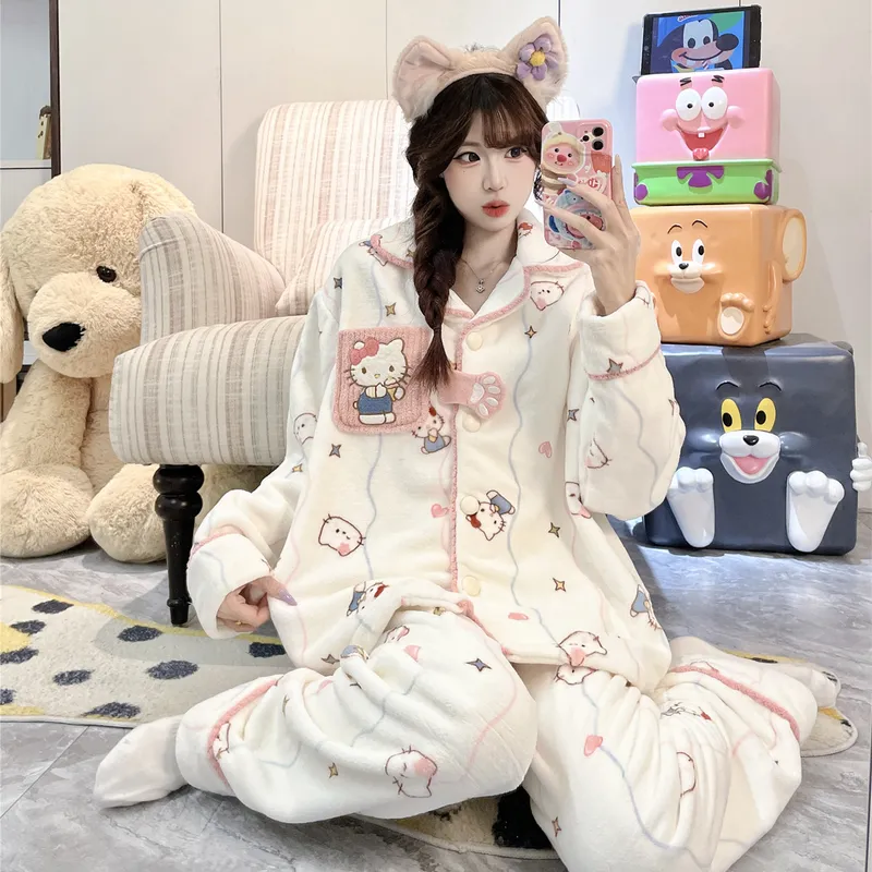 2026 가을겨울 신상 잠옷 소녀 플란넬 290g 카디건 칼라 두꺼운 만화 홈웨어 세트 · 도매 · OEM · 전 세계 배송 - View 1